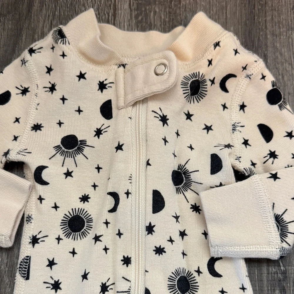 Hanna Andersson Cream Footies with Black and Pink Patterns - Picture 5 of 6